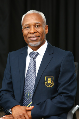 Mqondisi Ngcobo